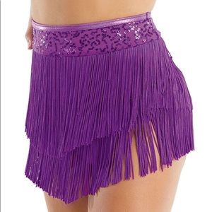 Balera Performance
S10971
Dipped Hem
Fringe Skirt
Size SA
Purple
Dance
School